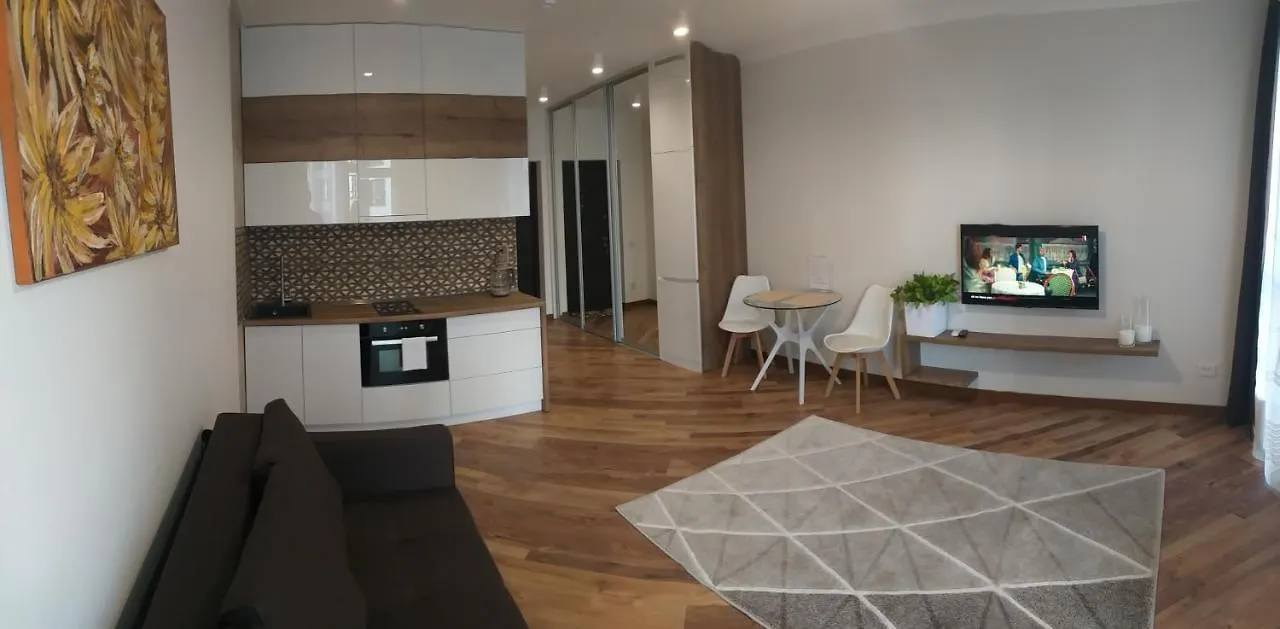Apartament Красивая Квартира С Шикарным Видом У Метро Kijów