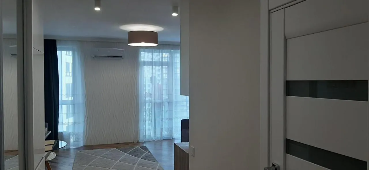 Apartament Красивая Квартира С Шикарным Видом У Метро Kijów