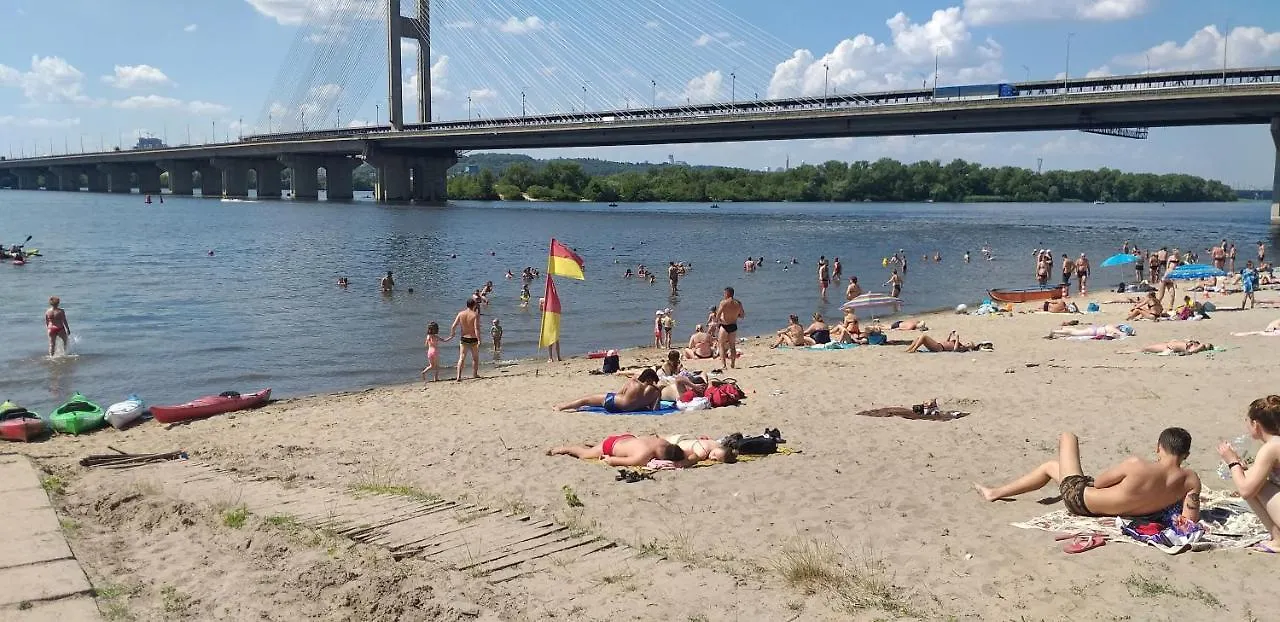 Красивая Квартира С Шикарным Видом У Метро Lägenhet Kiev